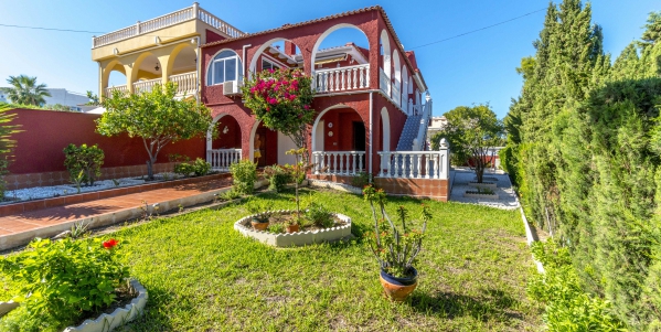 Villa  -  - Torrevieja - Los Balcones 